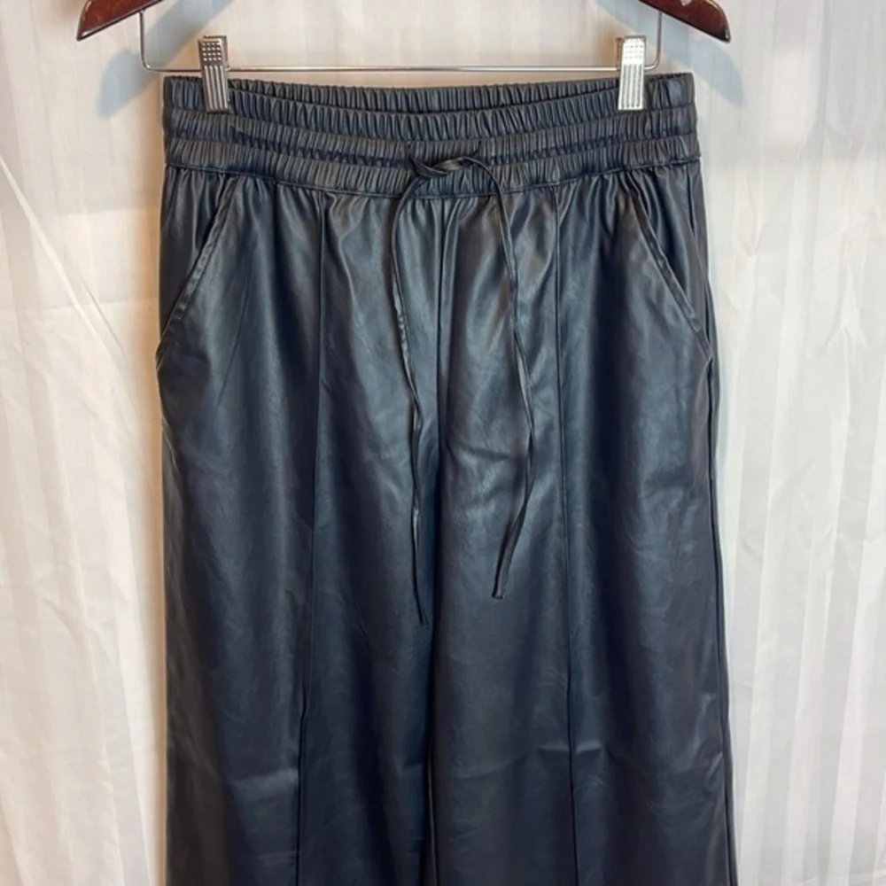 Who what Wear Black Faux Leather Wide Leg Drawstring Pull on‎ Size Small
